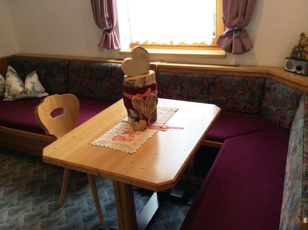Der Klaushof Apartman Mayrhofen Szoba fotó