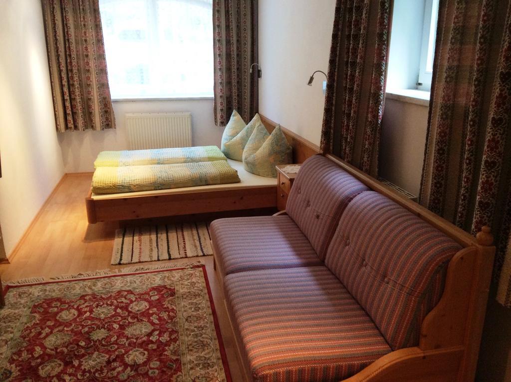 Der Klaushof Apartman Mayrhofen Szoba fotó