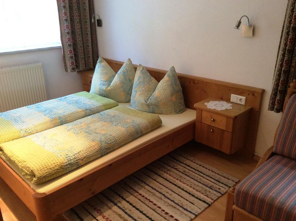 Der Klaushof Apartman Mayrhofen Szoba fotó