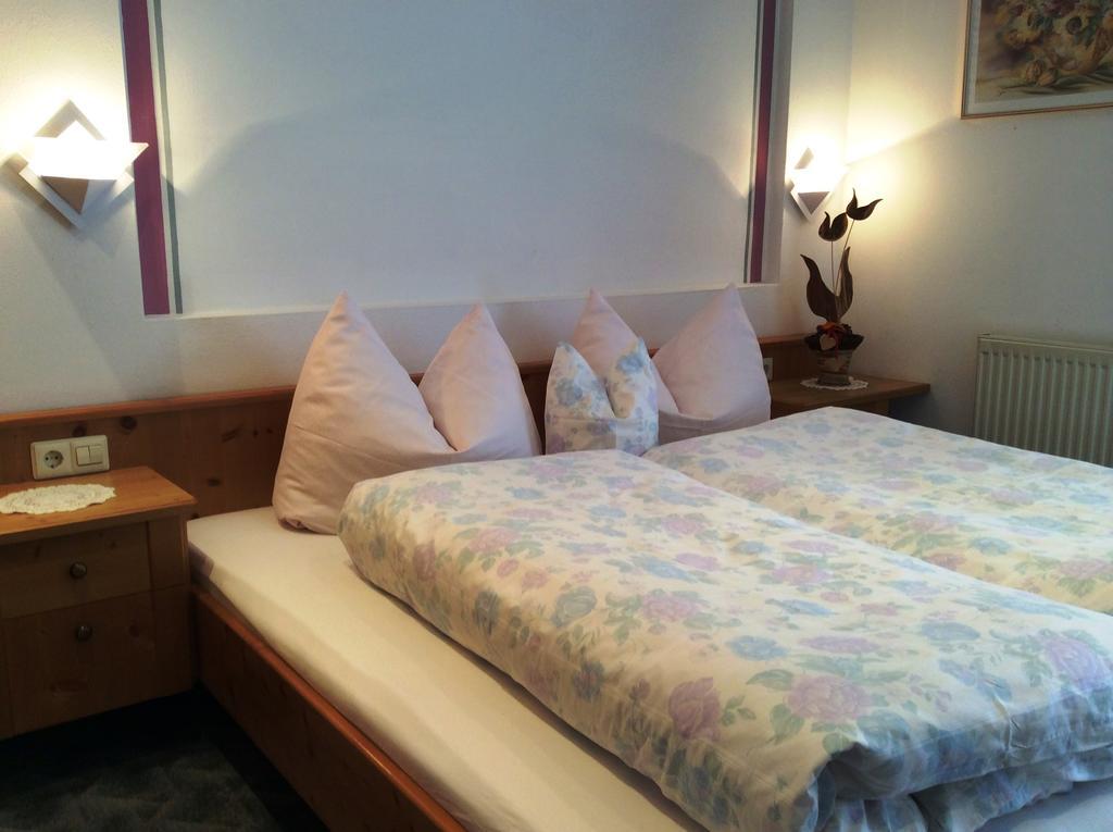 Der Klaushof Apartman Mayrhofen Szoba fotó